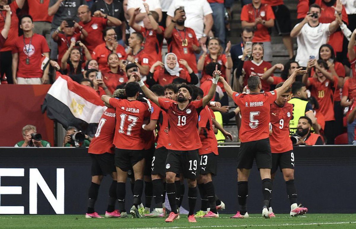 sameeralogaily's tweet photo. الفراعنة ولّعوها 🔥… وعملوها الرجالة
ألف مليون تريليون مبروك لمصر 
على الفوز المستحق أمام أستراليا! 

يا سلام على الروح، يا سلام على القتال، 
يا سلام على الأداء اللي يرفع الرأس. 
هذا هو منتخب الفراعنة 
اللي يعرف كيف يكتب التاريخ 
عندما تحضر العزيمة والإصرار.

مبروك لأم الدنيا 🇪🇬… ومبروك لكل العرب 
فرحة مصر اليوم فرحة عربية، 
وانتصار يرفع الرأس.

كل التحية للأبطال، 
وللجهاز الفني، 
وللجماهير المصرية الوفية 

من نصر إلى نصر بإذن الله…و #القادم_أجمل. 

وكل الأمنيات والدعوات لأسود الأطلس 🇲🇦 
وبالتوفيق في مشواره القادم، 
بإذن الله نفرح بهم كما فرحنا اليوم بالفراعنة.

#مصر #المنتخب_المصري #الفراعنة #المغرب #أسود_الأطلس #العرب #كأس_العالم #تحيا_مصر
#مونديال2026 #كرة_القدم #العرب #أستراليا #يلا_يا_مصر 

#Egypt #EgyptNT #Pharaohs #WorldCup2026 #FIFAWorldCup #Football #Soccer #EgyptWins #TeamEgypt #AfricanFootball #CAF #FootballFans #WorldCup