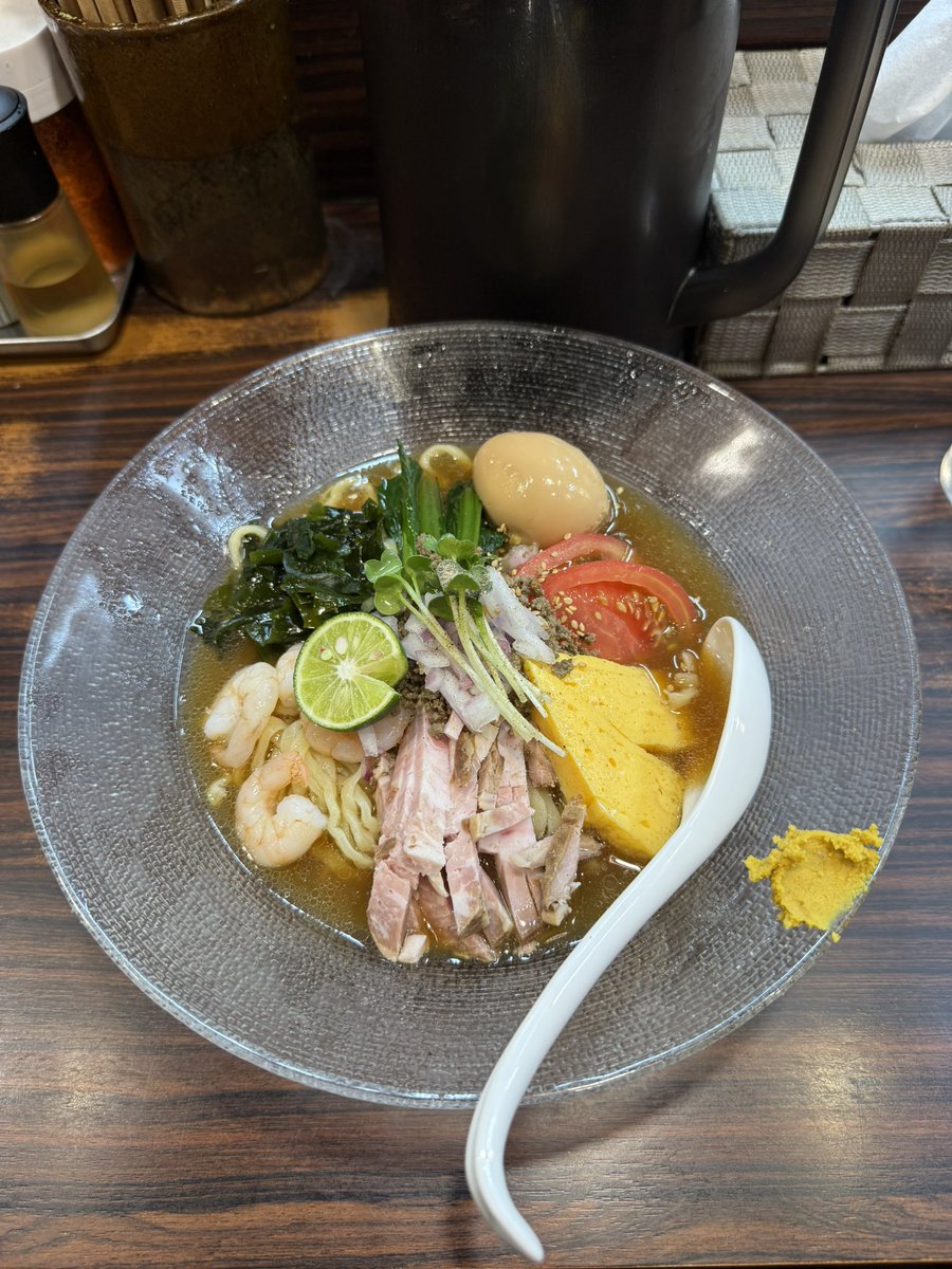 Amym_tc's tweet photo. ら〜麺 あけどや🎐市川

【あけどやナツメンズ2026第3弾】
ニボし冷し中華2026

煮干しの旨味を引きたてる絶妙な酸味と甘味のスープ〜ビシッとしめられたもちもち棣鄂手揉み麺や練り辛子と相性バッチリ〜😍初夏を彩るトピや鰯フレークも絶品なドヤ式冷し中華〜ありがとうございました🙇
5日(日)迄です https://t.co/bg4u02R2Au
