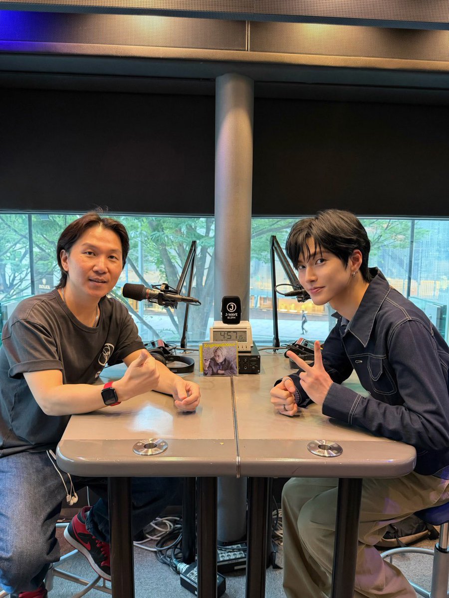 xx__archive's tweet photo. 260704 #XNGHAN with Shin Wis for an exclusive interview on POP OF THE WORLD https://t.co/aq4I9BeRGY