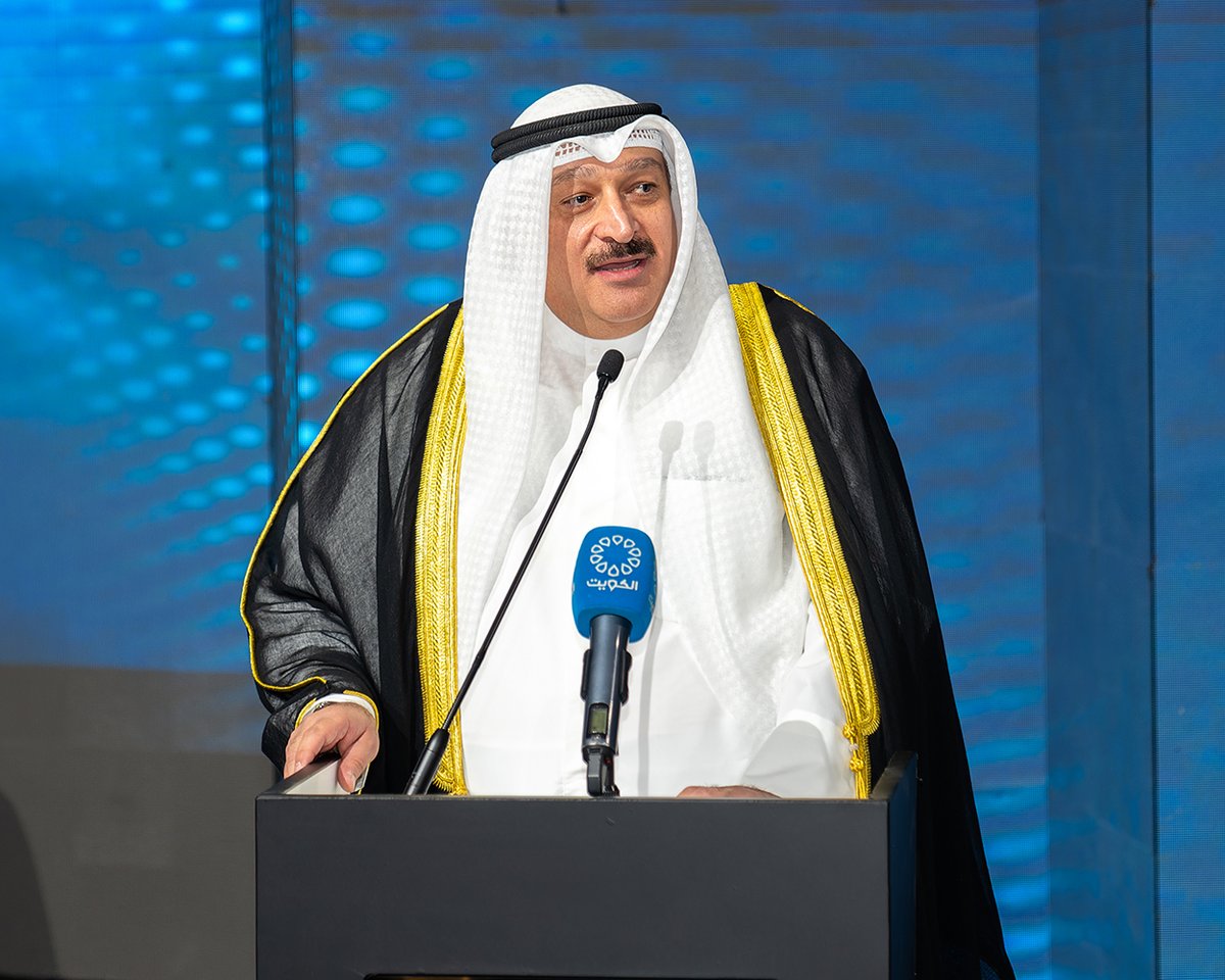 WatanNews's tweet photo. العوضي: خريجو الطب قادة مستقبل الرعاية الصحية

- دعوة إلى حمل اسم الكويت بما يليق بمكانتها في الميدان الطبي
- التواصل مع المرضى جزء أساسي من رحلة العلاج
- نجاح الطبيب يقاس بالأثر الإنساني وبث الطمأنينة في نفوس المرضى
https://t.co/K4wqYbwa3Y https://t.co/uUPijAbLCo