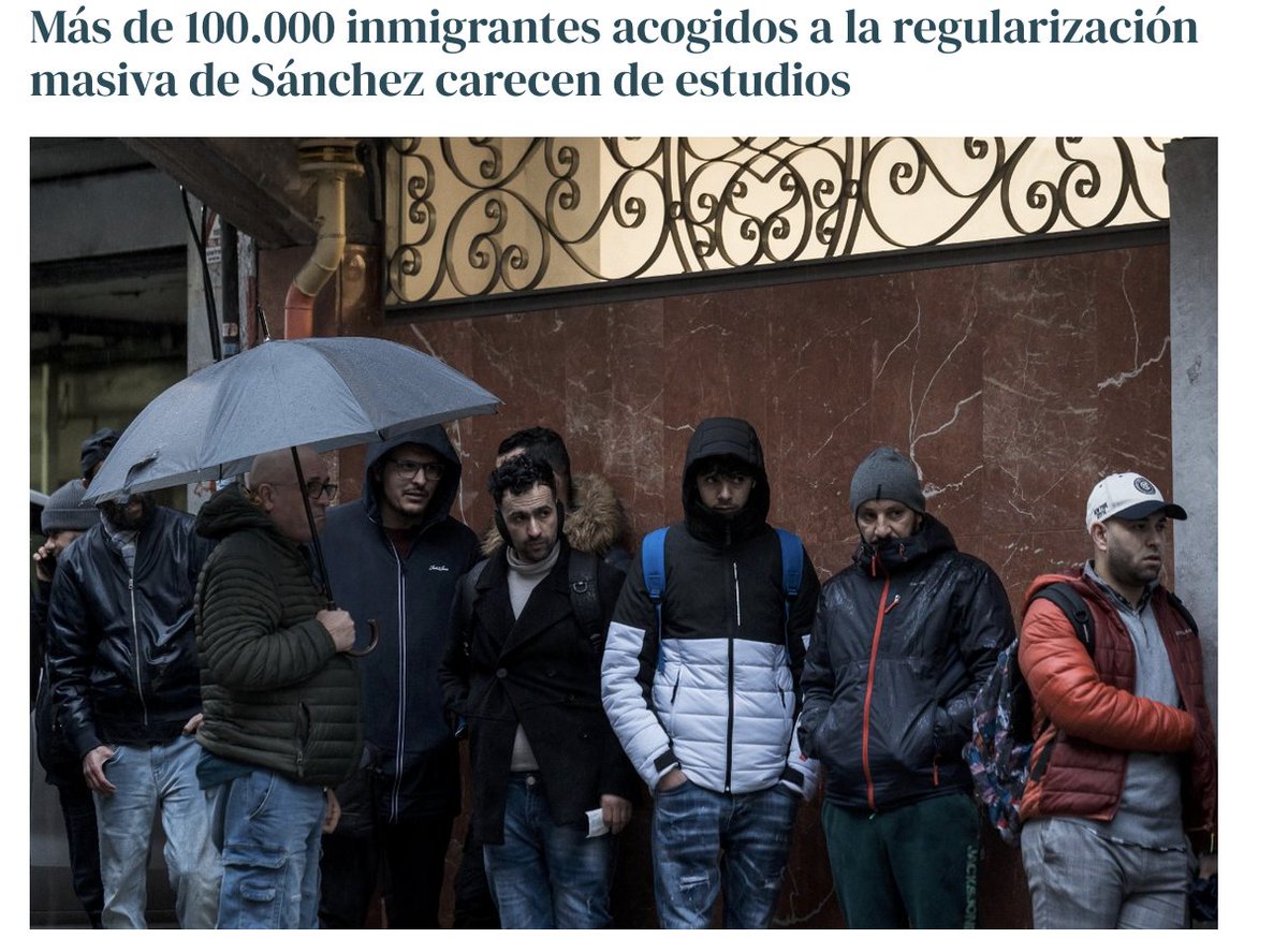 voxsincomplejo's tweet photo. Tenemos las pensiones aseguradas 🙏, solo viendo esta imagen ya uno se queda más tranquilo. https://t.co/pN55G5aAdh