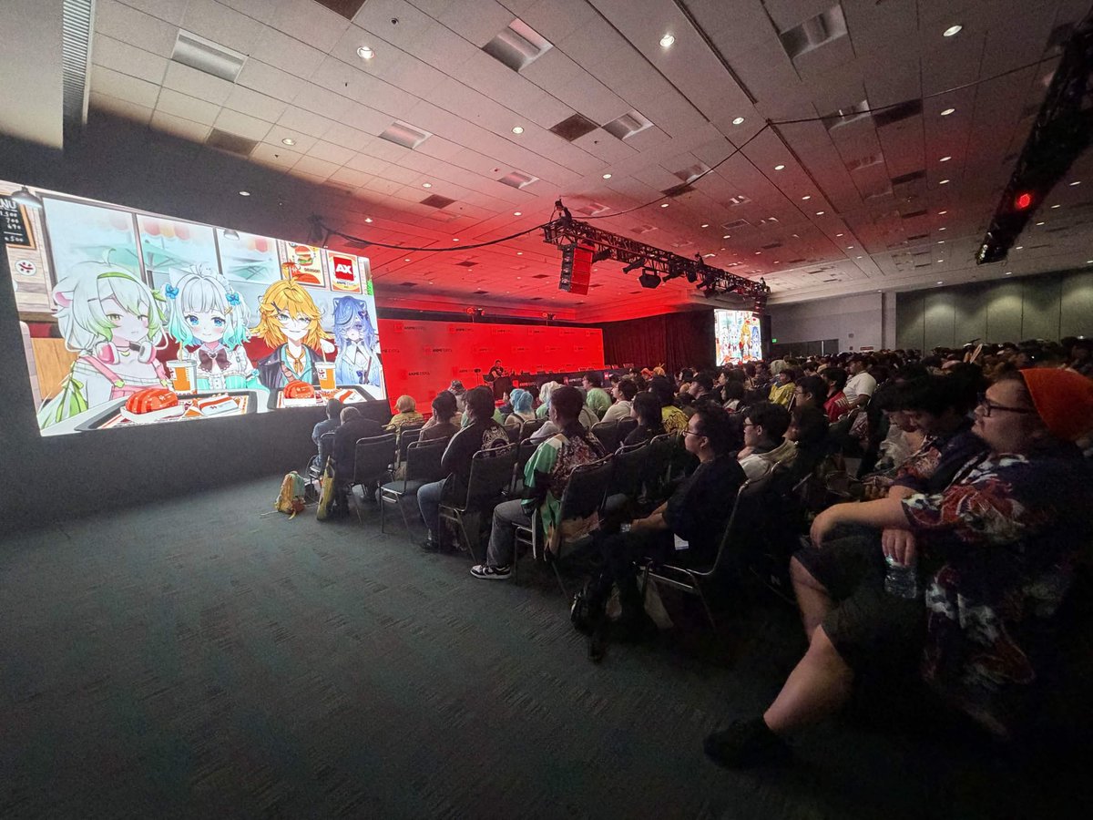 dokibird's tweet photo. Thank you everyone for coming to the Sloppy Sisters panel !! We yapped so much that we forgot to take the group photo but I can't believe it was a FULL house !! Next time, we'll go straight to a Q&amp;A, we didn't realize how much we were gonna talk and lost track of time 😅 https://t.co/kZsnTwl8Yr