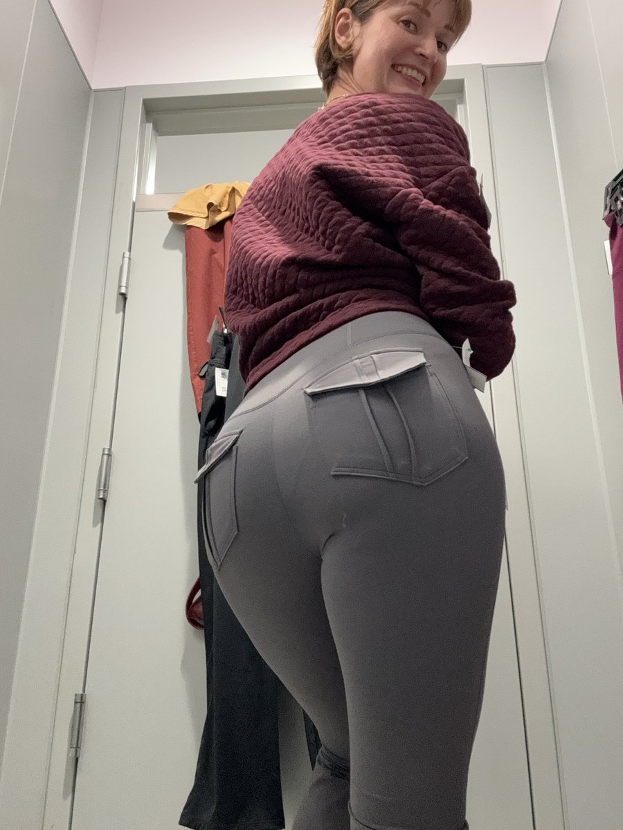Mashaivanova83's tweet photo. New leggings https://t.co/wf2a5r3Hgn