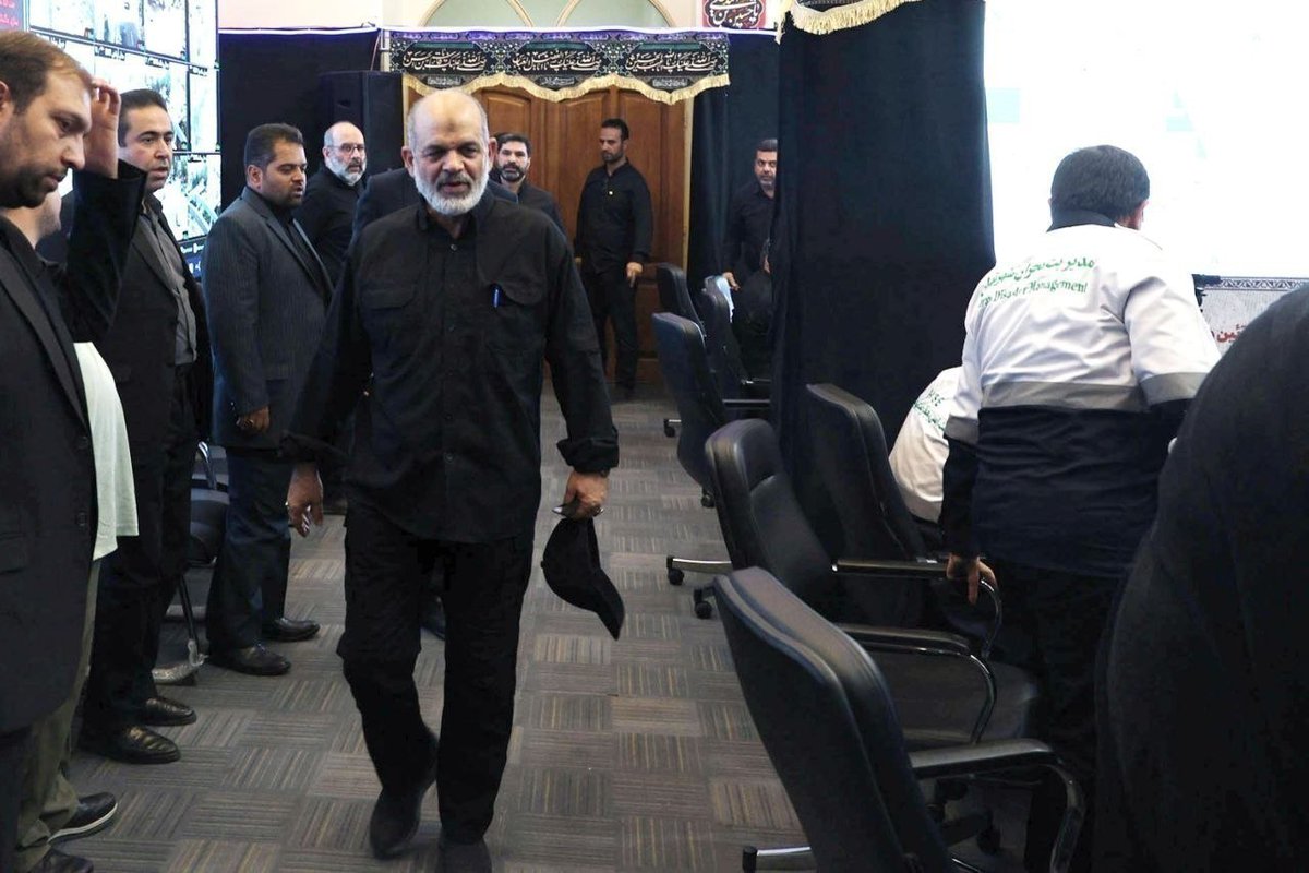 M_gorji2's tweet photo. رونن سولومون، کارشناس اطلاعات و متخصص ایران، گفت که این گردهمایی فرصتی بزرگ برای جمع‌آوری اطلاعات بود زیرا هر مقام ارشدی که در آن شرکت می‌کرد، یک «امضای» اطلاعاتی از خود به جا می‌گذاشت

🔸او گفت: «این یک معدن طلاست» و افزود که حتی بدون اقدام نظامی، این مراسم تشییع به اسرائیل کمک می‌کند تا بانک اهداف خود را گسترش دهد