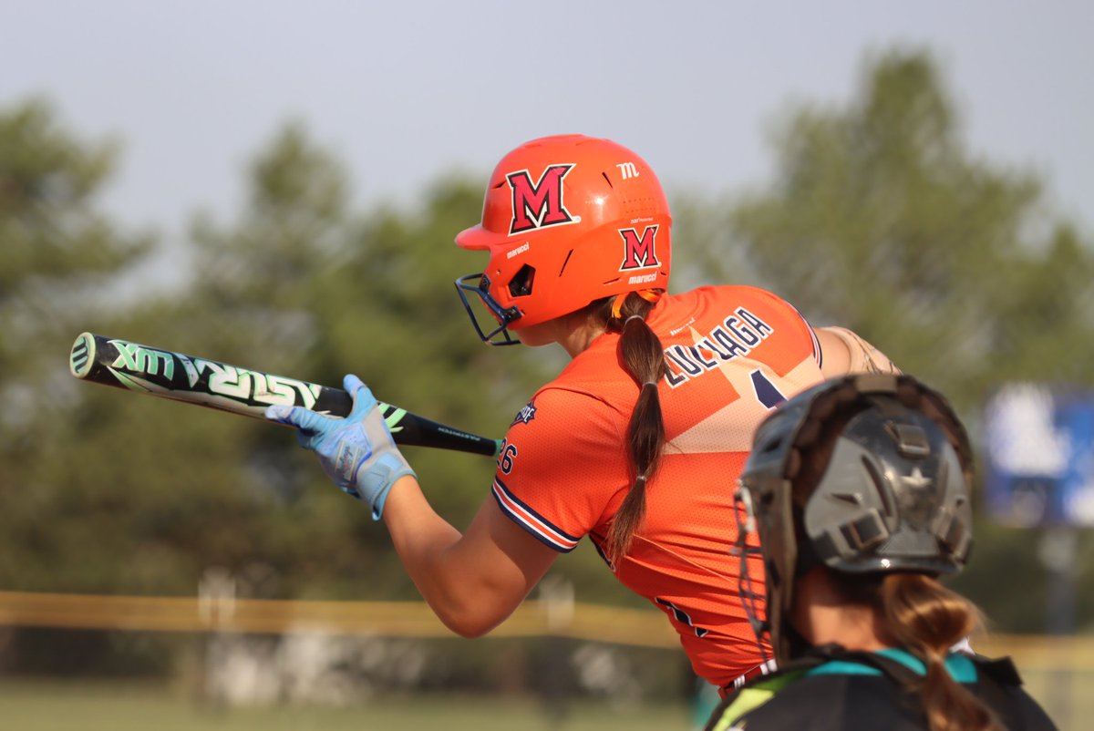 TGA_Turner's tweet photo. ⚡️B1| #1 @MiamiOH_SB signee @Brooke_Zu creates #ChaosOnTheBasepaths with a runner on 2nd, Zu bunts to score Bryli and gets to 3rd... then steals home! ⚡️

Power Surge Walling 18u 2
Vs.
Top Gun National 18u 4

@mandygardner24 @livforshey @s_rand34 https://t.co/eqiOn3wbMB