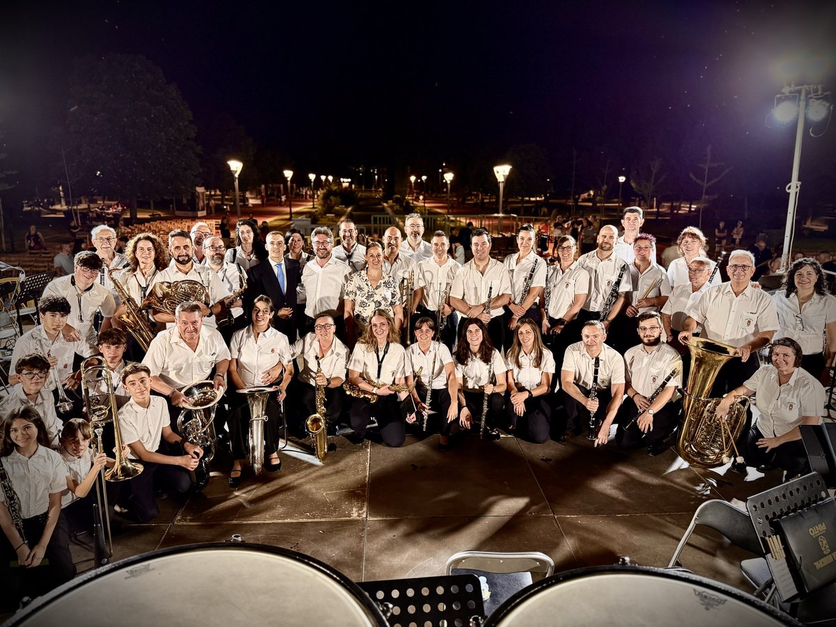 AytoPinto's tweet photo. 🎼La Banda Municipal de Música nos ha regalado un gran concierto de #PintodeVerano en el Parque Juan Carlos I.
🥁Pasodobles y bandas sonoras que han hecho las delicias de los vecinos y el Alcalde de Pinto, @Aguado_pp, y la Concejal de Educación y Artes, @VEROCASTE https://t.co/92iiuaTfww