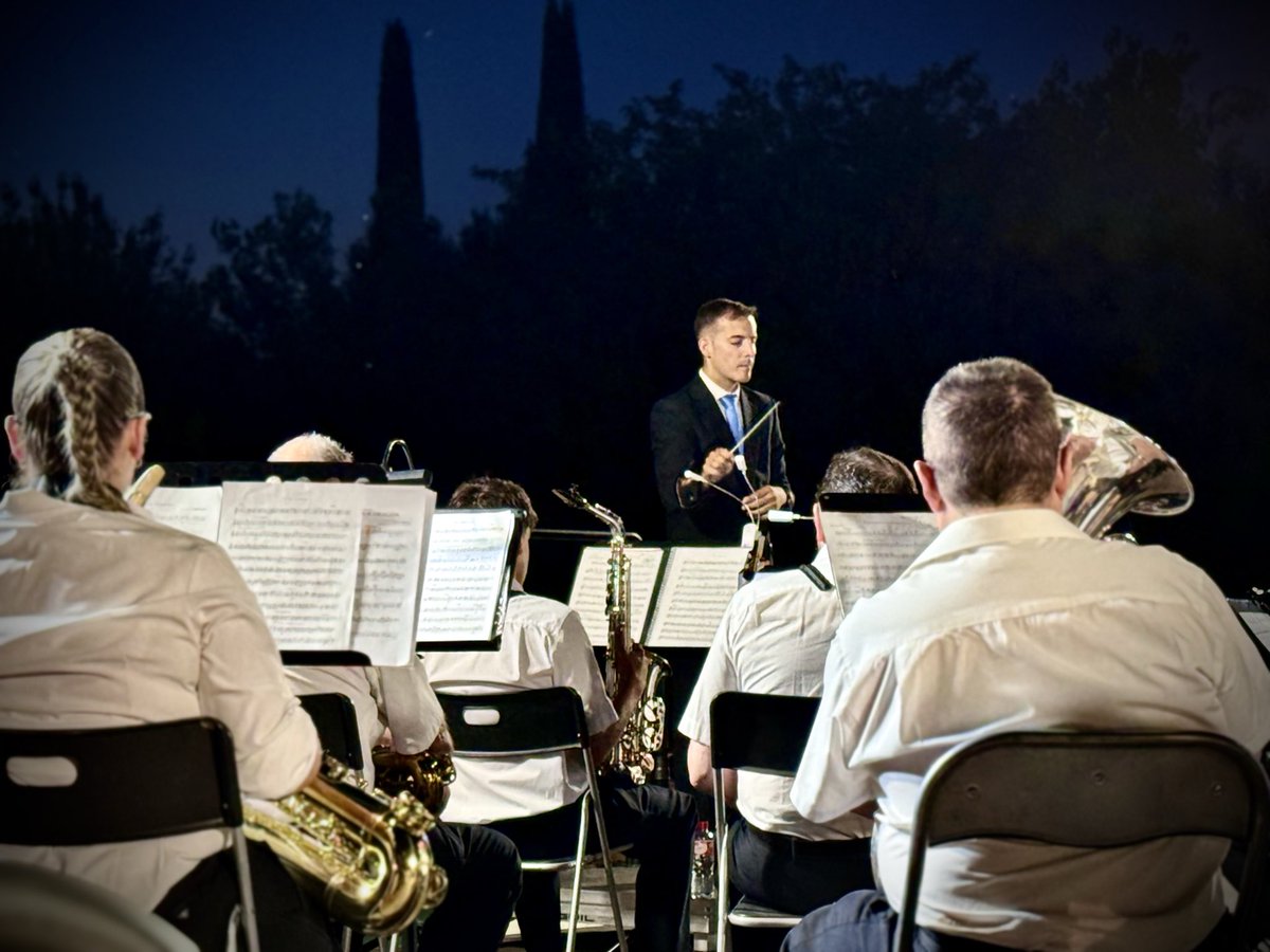 AytoPinto's tweet photo. 🎼La Banda Municipal de Música nos ha regalado un gran concierto de #PintodeVerano en el Parque Juan Carlos I.
🥁Pasodobles y bandas sonoras que han hecho las delicias de los vecinos y el Alcalde de Pinto, @Aguado_pp, y la Concejal de Educación y Artes, @VEROCASTE https://t.co/92iiuaTfww