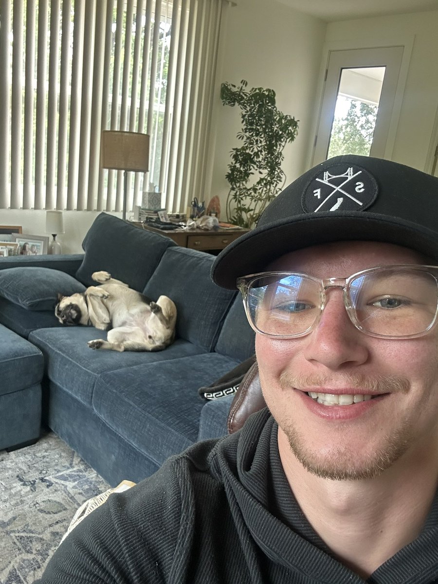 arkopac's tweet photo. My lil German Shepard loves to relax while I do all the work 🙄😴 https://t.co/drumgWsork