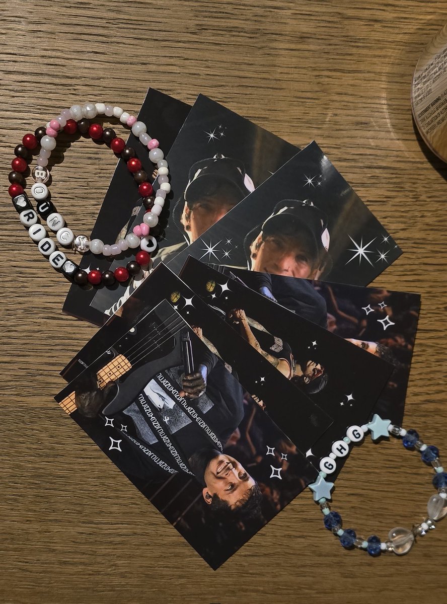 mintyyas's tweet photo. Um hi i have freebies (photocards) from Twenty one pilots for rock werchter tomorrow... https://t.co/NvqrunViLb