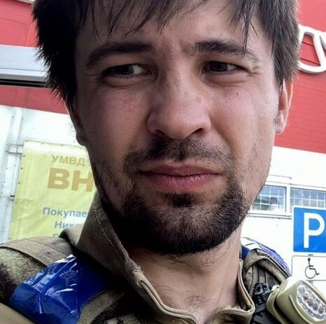 vovaebash's tweet photo. Як на Овчаренка схожий. https://t.co/fRSmtHNXyW