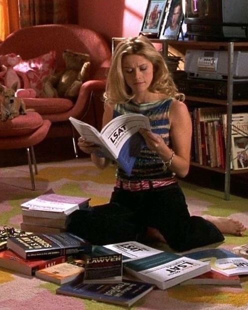 caviarkittie's tweet photo. I feel like they don’t know how to do a girly style in a non artificial way anymore. Elle’s style is interesting because it’s appropriate for the situations she’s, in while still being unashamedly her. 
Besides, I have a rash just by looking at all of these synthetic fabrics https://t.co/vTyCuBVtw6