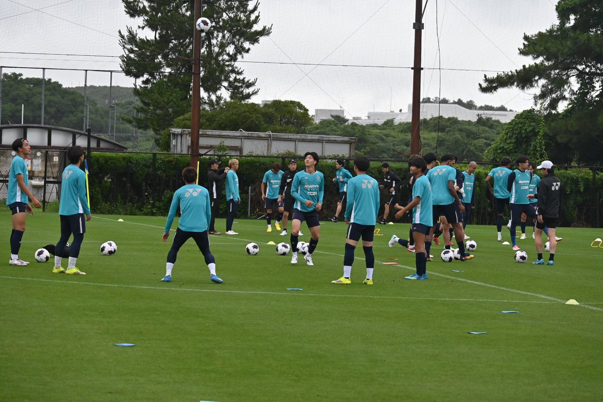 nishispo_avispa's tweet photo. 本日、ファンクラブ限定の練習公開です☔️
#avispa https://t.co/KzdsV7DaQN