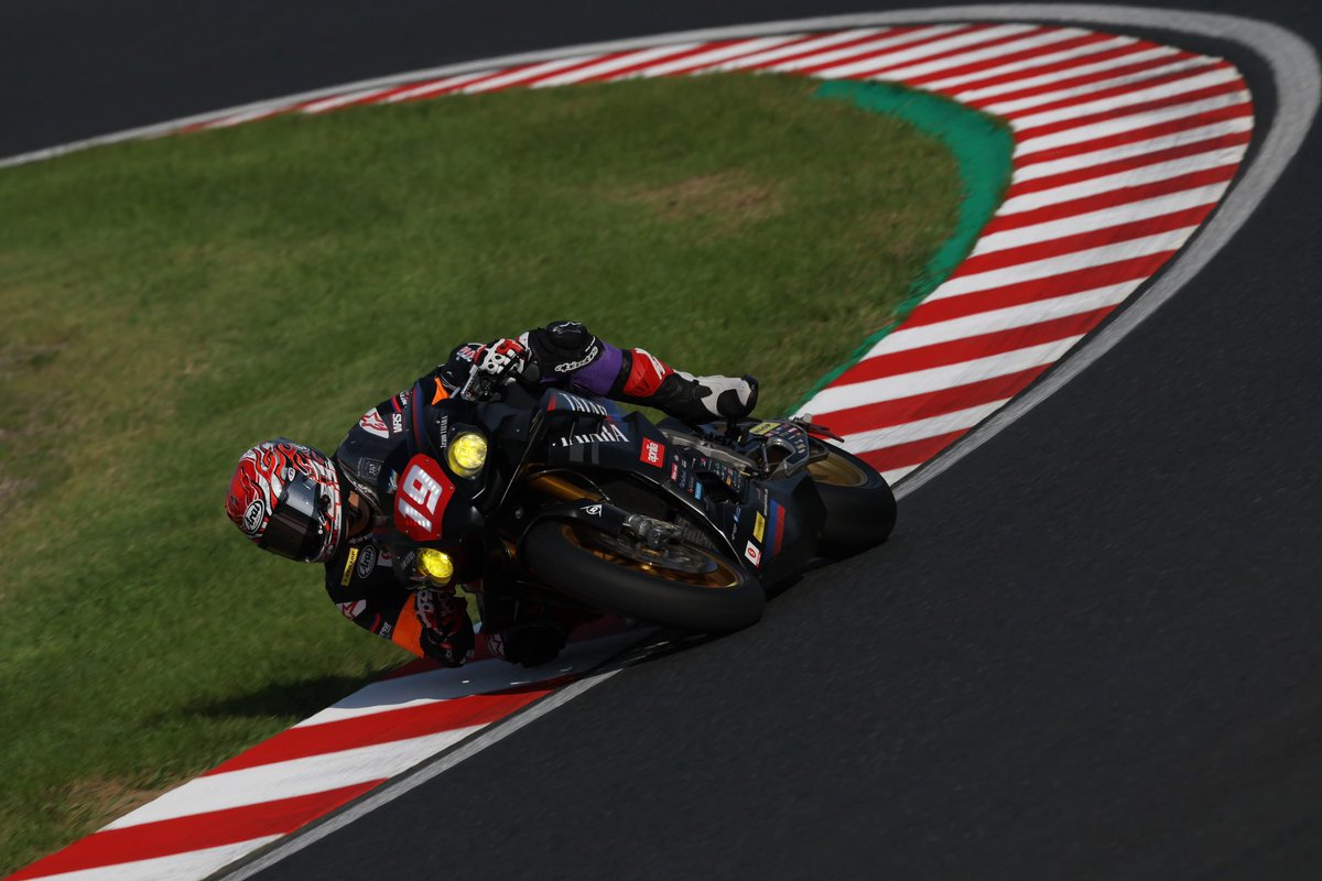 TeamTATARA's tweet photo. 2026 FIM世界耐久選手権 第3戦“コカ･コーラ“鈴鹿8時間耐久ロードレース 第47回大会、昨日は予選！
#19 Team TATARA Apriliaは🟦渡辺選手(@kazuki__26 )2:06.985、🟨和田選手(@wada_ruka )が2:07.946を2回目に出し、SSTクラス3位🔥芳賀選手(@Taquito2141 ）も調子が良く、今日は13時からFPです！ https://t.co/09ub5tWLDH