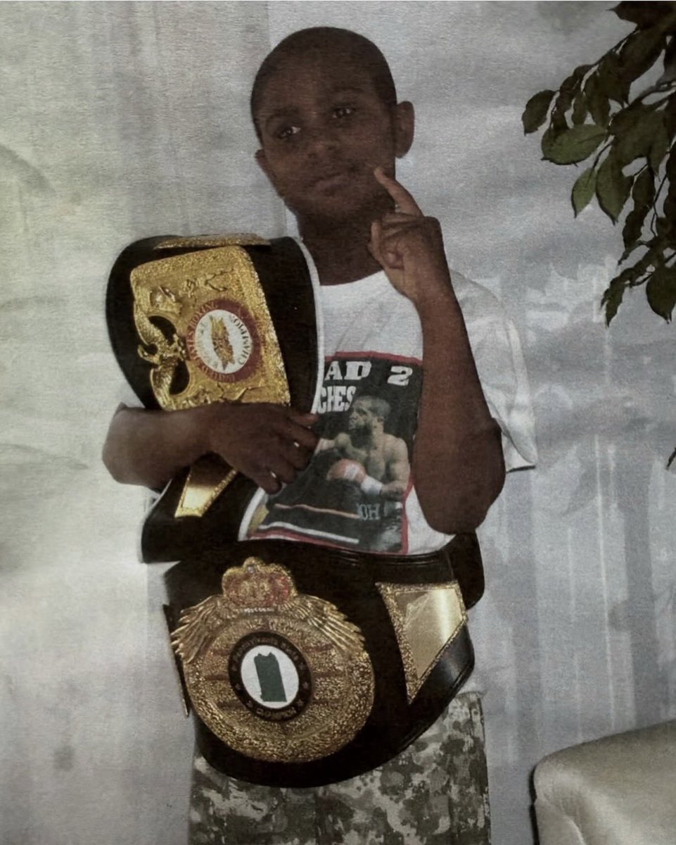 uhzayya's tweet photo. If these niggas keep ducking eachother they going to make it real easy for this kid to be the face of boxing 🤫 https://t.co/GGTuYd9h6l