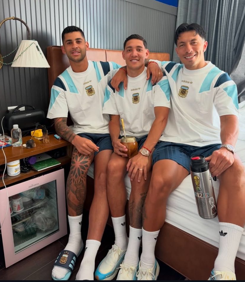 jkargento's tweet photo. TENÍAMOS QUE DEJAR LAS MANOS EN EL TRIO SANTO NOMAS https://t.co/nI8a6soDsv