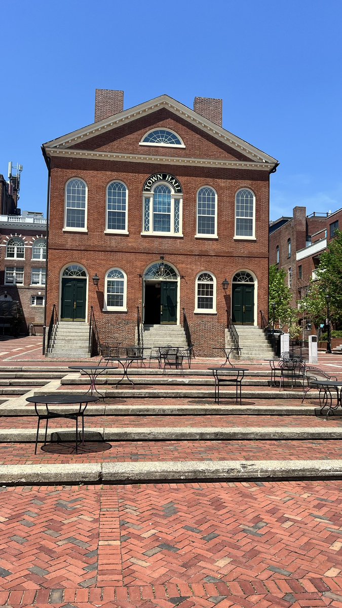 BarNoneMark's tweet photo. Salem, best known for its witch trials, is a quaint, eclectic, friendly city. Guess it might not have been so friendly in the 1600s but that was the Puritans fault! https://t.co/F2jd2M8y92