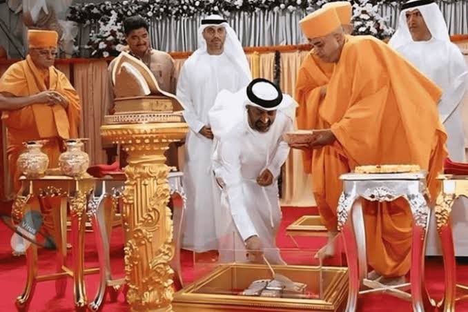 SAPRAC_SA's tweet photo. السعودي يحترم طقوس ومعتقدات الاخرين ولكن لا يسجد لهم 
خطوة ثابتة تدق الارض ورأس مرفوع 

بخلاف ربعك !! https://t.co/d8S9aqGjnZ