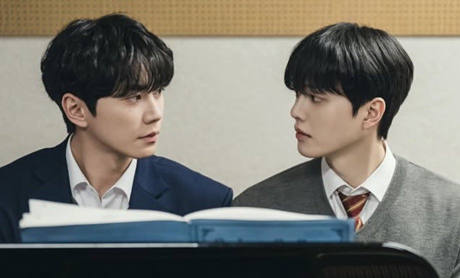 whcb97's tweet photo. LIKE HELLO...... this is either about to end up as a fantastic bl (unlikely) or the biggest queerbait in all of korean cinema (sadly what's probably gonna happen) https://t.co/uKScyubooH