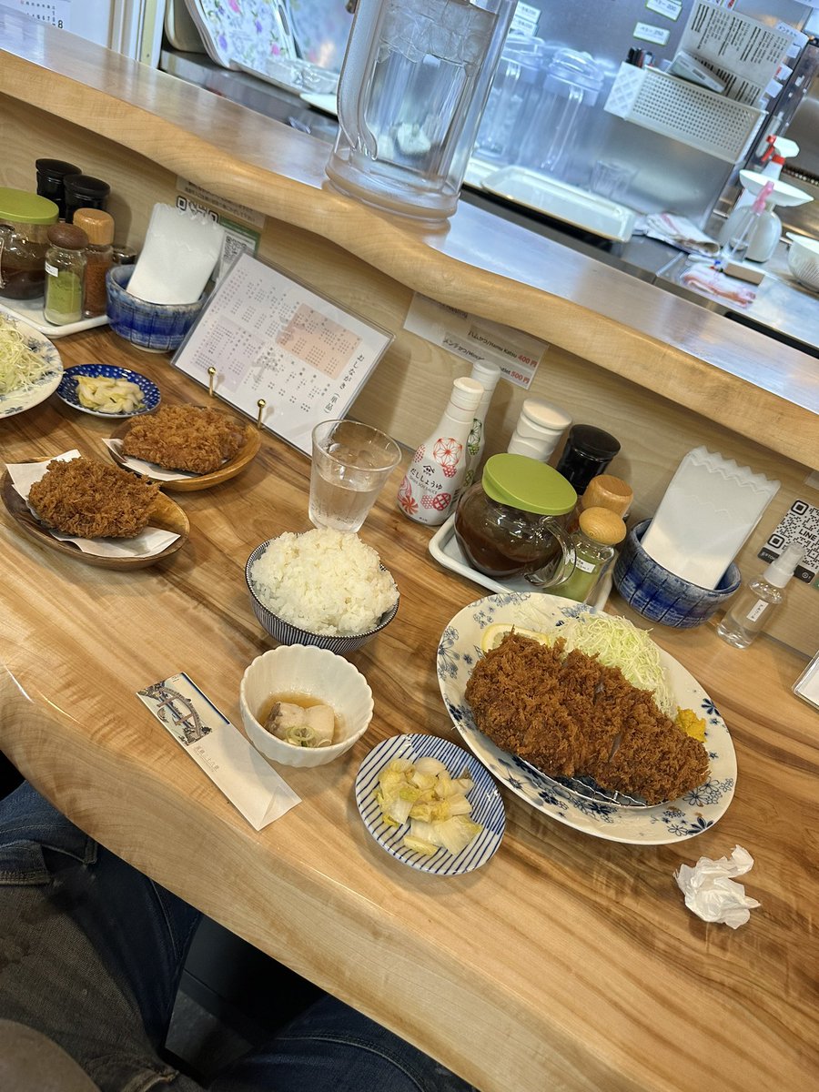 takeuma717's tweet photo. 取り敢えずとんかつ美味かった https://t.co/sYtmQI9wob