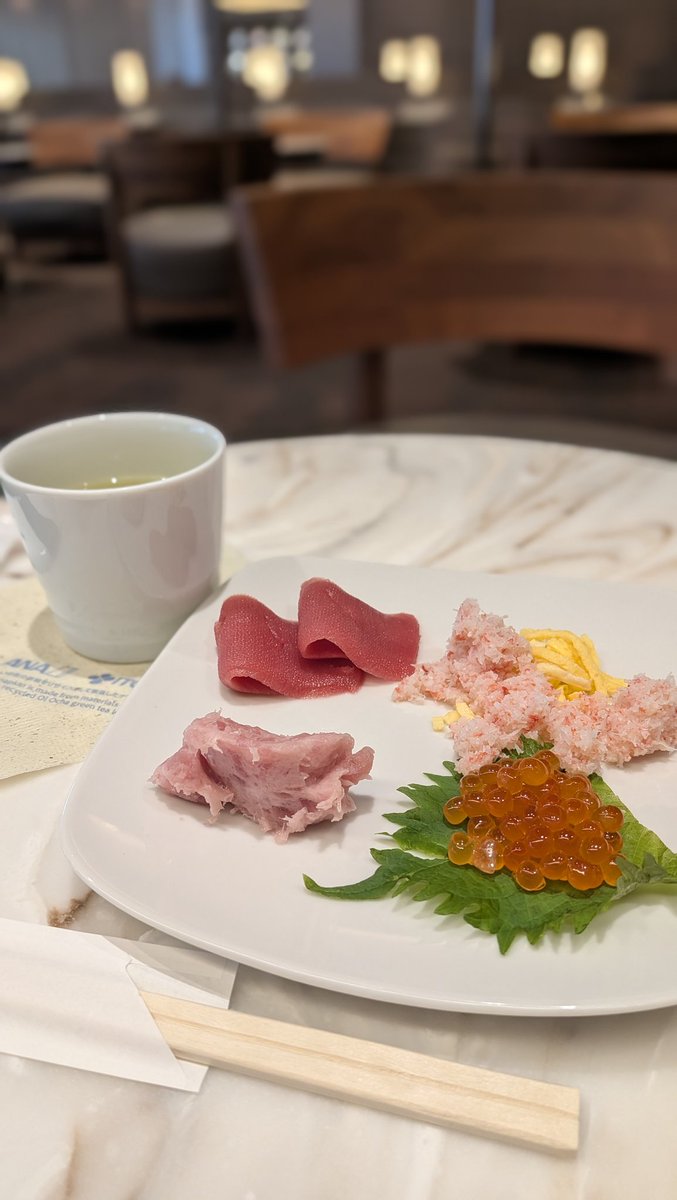 羽田空港 海鮮丼1