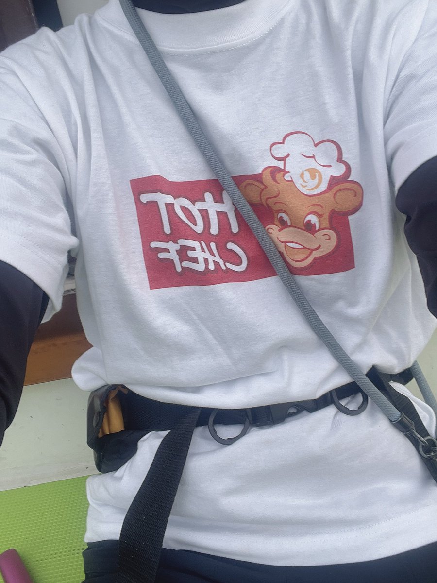 risa_tech98's tweet photo. ホットシェフTシャツで出船🐙 https://t.co/2bonBBKxne