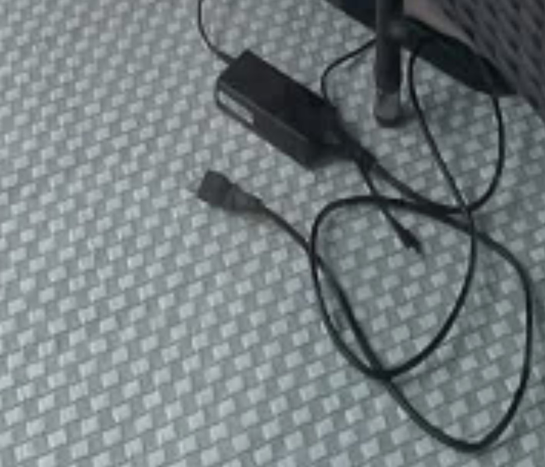 OnlyJoeyfgc's tweet photo. @HamHarder So does the electricity come over the WiFi too or nah? https://t.co/3gqgmSwszF