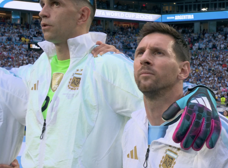 The Touchline | 𝐓 tweet media