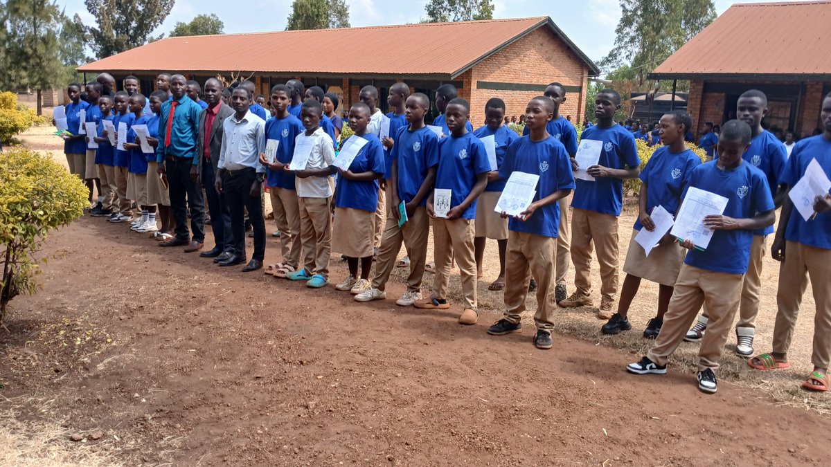 Migongogs's tweet photo. GS Migongo/TSS kuwa 03/07/2026, hatanzwe indangamanota ndetse hanahembwa abanyeshuri bitwaye neza bagahiga abandi mumanota. @HABIMANAPHENIAS , @nyarubuye_s , @KireheDistrict , @NESA_Rwanda , @REBRwanda https://t.co/RXeBiyct9g