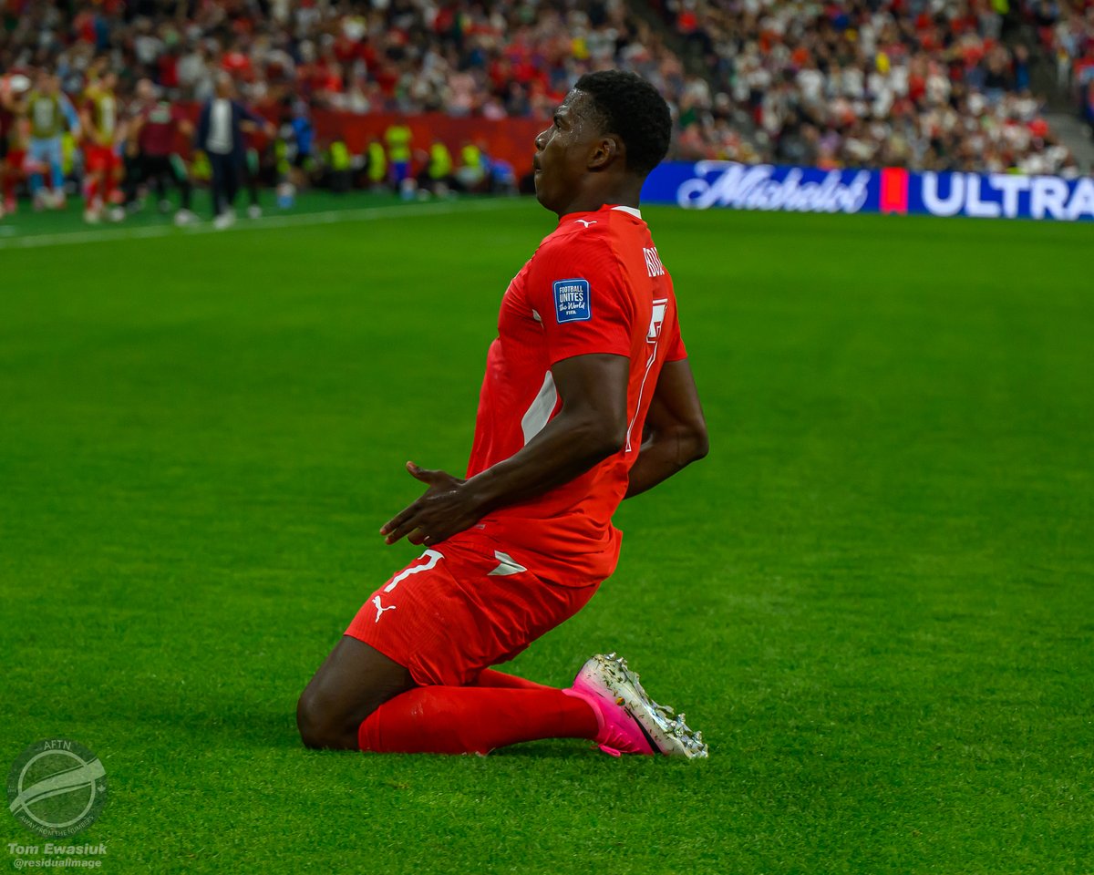 aftncanada's tweet photo. The penultimate World Cup match at BC Place saw Switzerland defeat Algeria 2-0.

Breel Embolo's 10th minute opener set them on their way.

📸@residualimage

#FIFAWorldCup #SWIALG https://t.co/4BZP41Wu5L