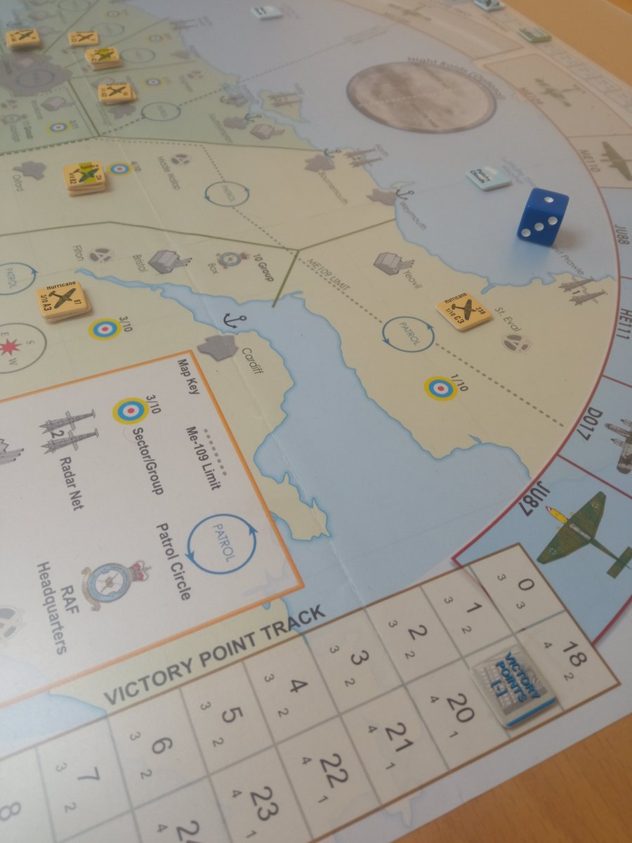 SutherlandHBIO's tweet photo. Hoy casi monográfico del RAF. Cuarto día de raids y los alemanes mejoran resultados... pero los ingleses siguen vivos un día más https://t.co/HJ44O9MEQs