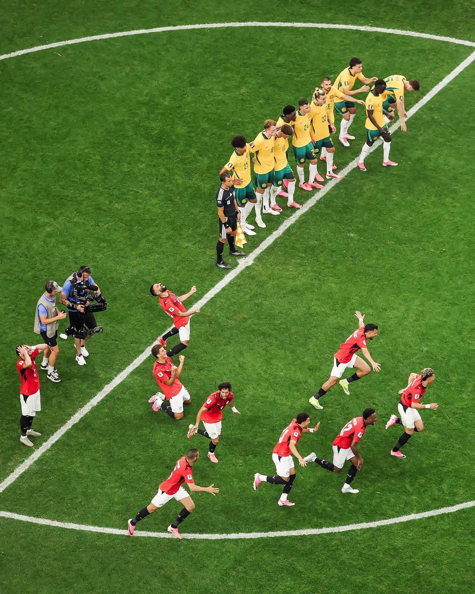 Saidayman74's tweet photo. مصر أم الدنيا… وقد الدنيا. 🇪🇬❤️

يا مصر… بتعمليها إزاي؟! 🥹

لأول مرة في التاريخ…
منتخب مصر في دور الـ16 من كأس العالم 🤯🏆

مش مجرد تأهل… ده تاريخ بيتكتب، وهتفضل ذكرى تتحكي من جيل لجيل.

ارفع راسك… أنت مصري. 🇪🇬🦅

مبروك يا فراعنة… ولسه الحلم مكمل❤️🔥 https://t.co/leMznDDyPE