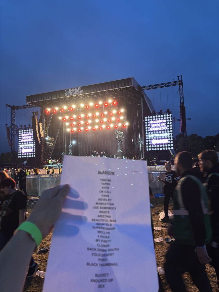 jrdnruss's tweet photo. Glasgoooow , another night of blessings and a wonderful fucking set list, crazy good changes. Manchester let’s have it 🍒 @youngfollowill  @doctorfollowill https://t.co/2lor7Uskb4