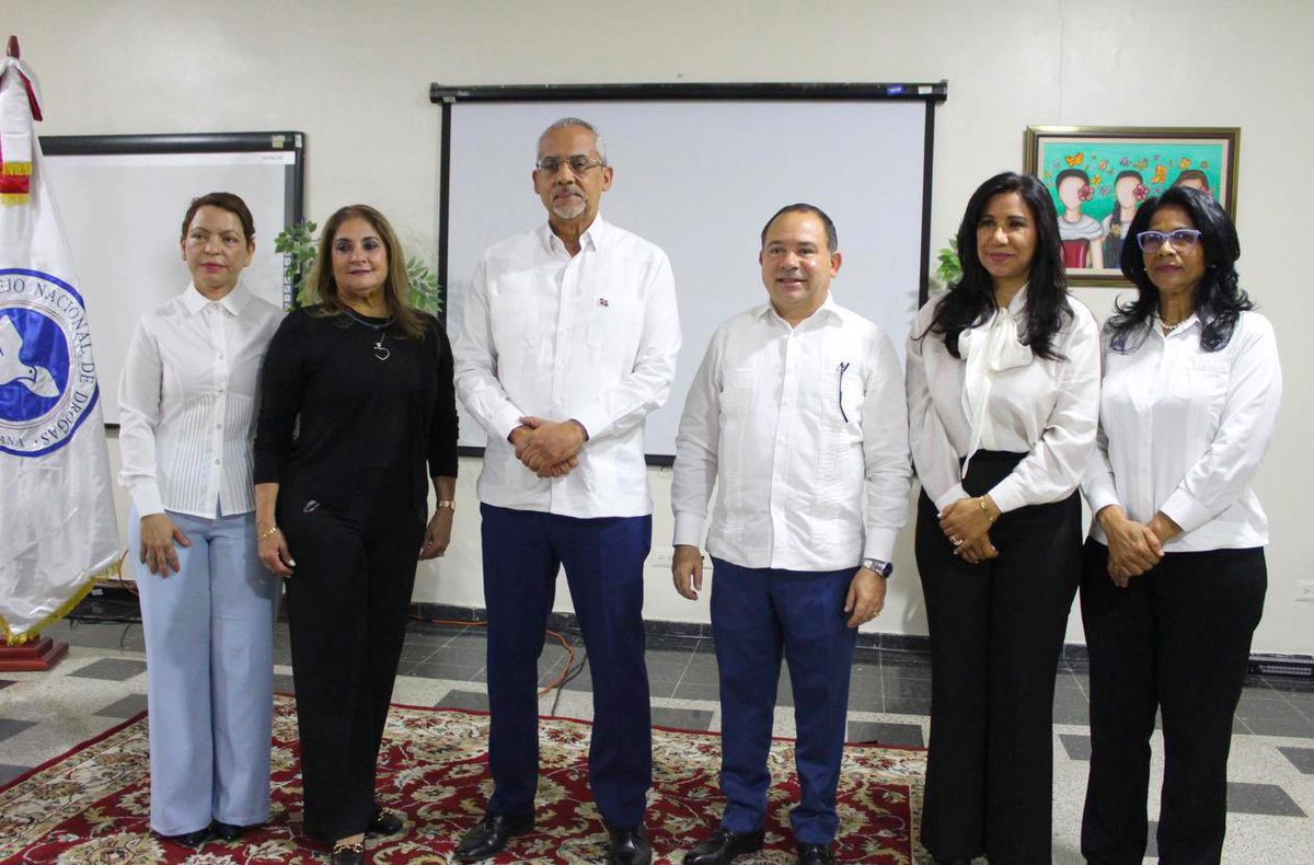 MTrabajoRD's tweet photo. Participamos en el lanzamiento del Plan de Prevención y Bienestar Laboral (PPBL) @ConsejoDrogasRD. La iniciativa impulsa espacios de trabajo más saludables, seguros y enfocados en el bienestar de los colaboradores.

#MinisterioDeTrabajo #SaludOcupacional #PPBL https://t.co/7gUuZhvP0I