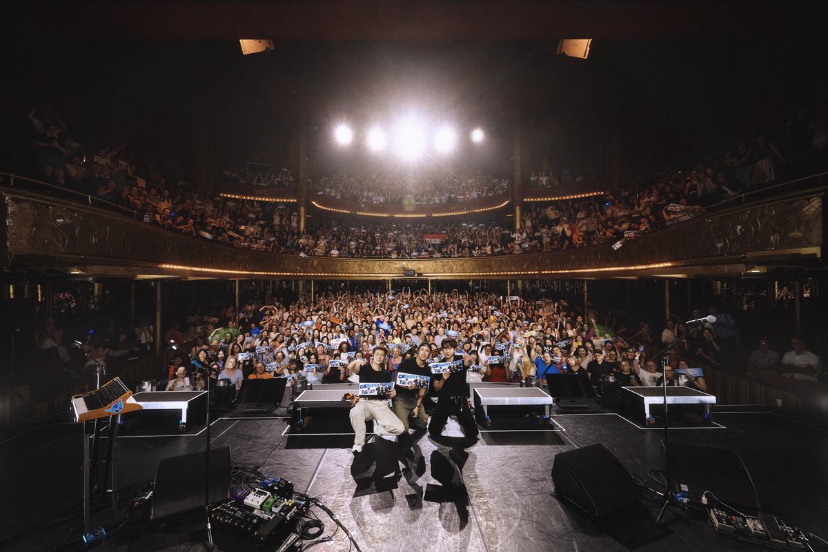 official_CNBLUE's tweet photo. [📸] 2026 CNBLUE LIVE '3LOGY' IN PARIS

#CNBLUE #씨엔블루 #3LOGY https://t.co/f9BX81Juu7