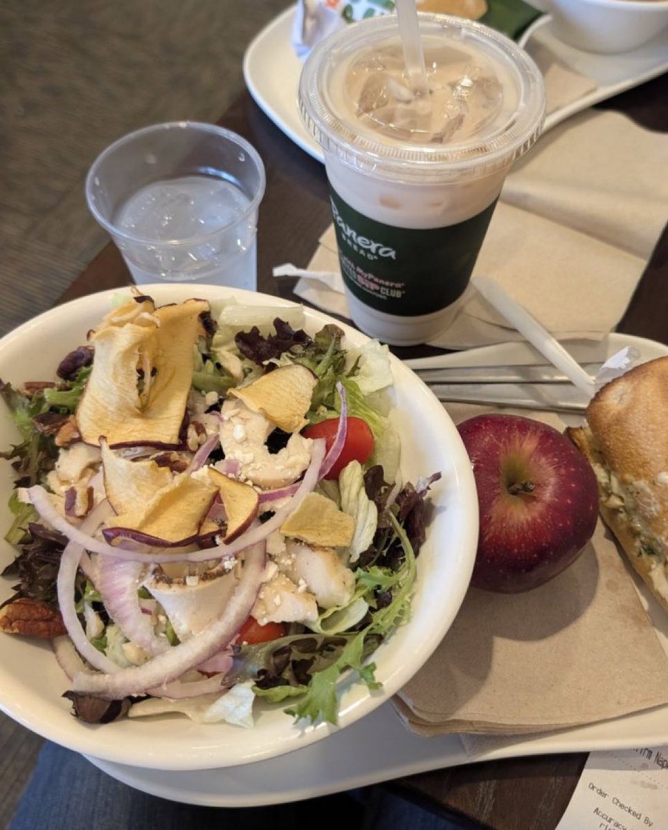 GoddesssBR0OKEE's tweet photo. Lunch is on you ofc 🤤 $30 https://t.co/fzYwrkPXvW