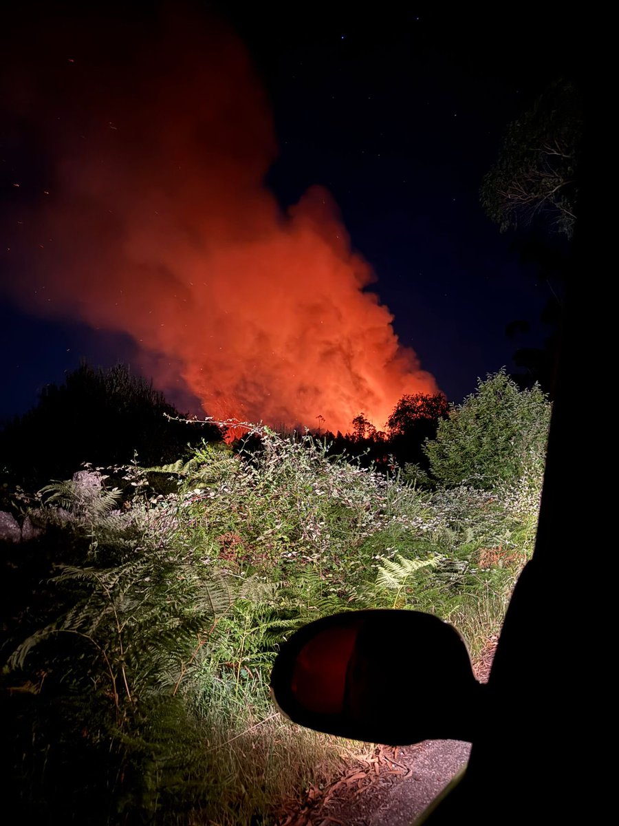 Incendiosgalic1's tweet photo. PONTEVEDRA ||🔥declarado incendio en Budiño (salceda)🔥 https://t.co/cqTmovMqr6