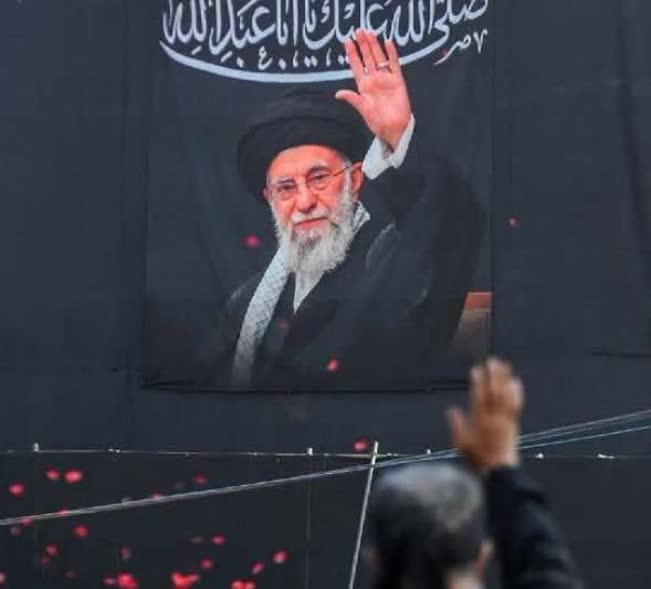 Baran57r's tweet photo. در حیاتت برایت که نمردیم 
ای کاش در غم وداع با تو بمیریم 💔
#باید_برخاست 
#امام_المجاهدین https://t.co/KYB43NJGRy