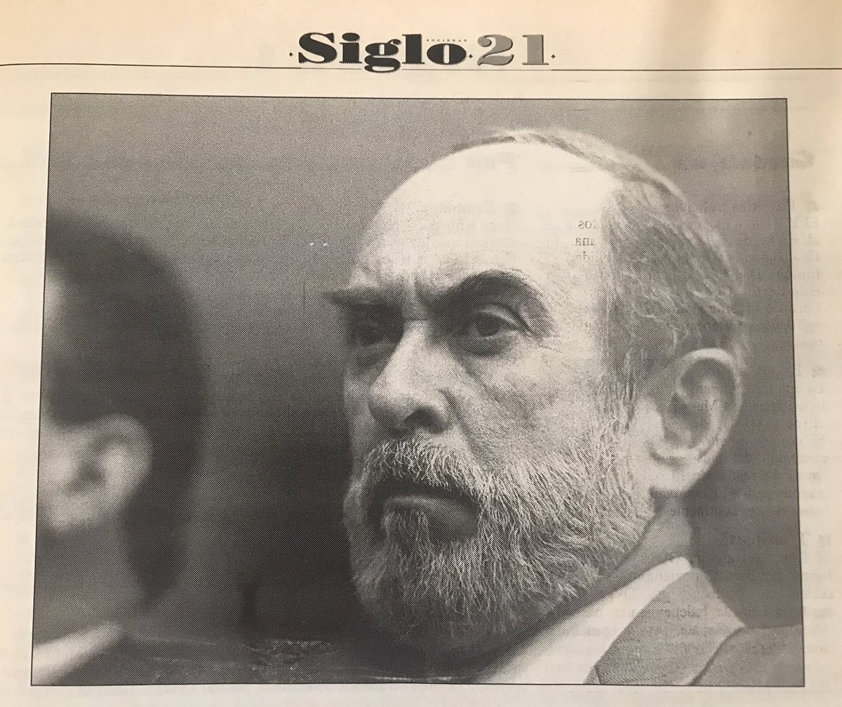 santiagobaeza's tweet photo. El dr. Manuel Baeza González (mi papá) es postulado a la alcaldía de Guadalajara por @AccionNacional. 

Lunes 11 de noviembre de 1991.
Fuente: Periódico Siglo 21. https://t.co/7C8OFpoIMY