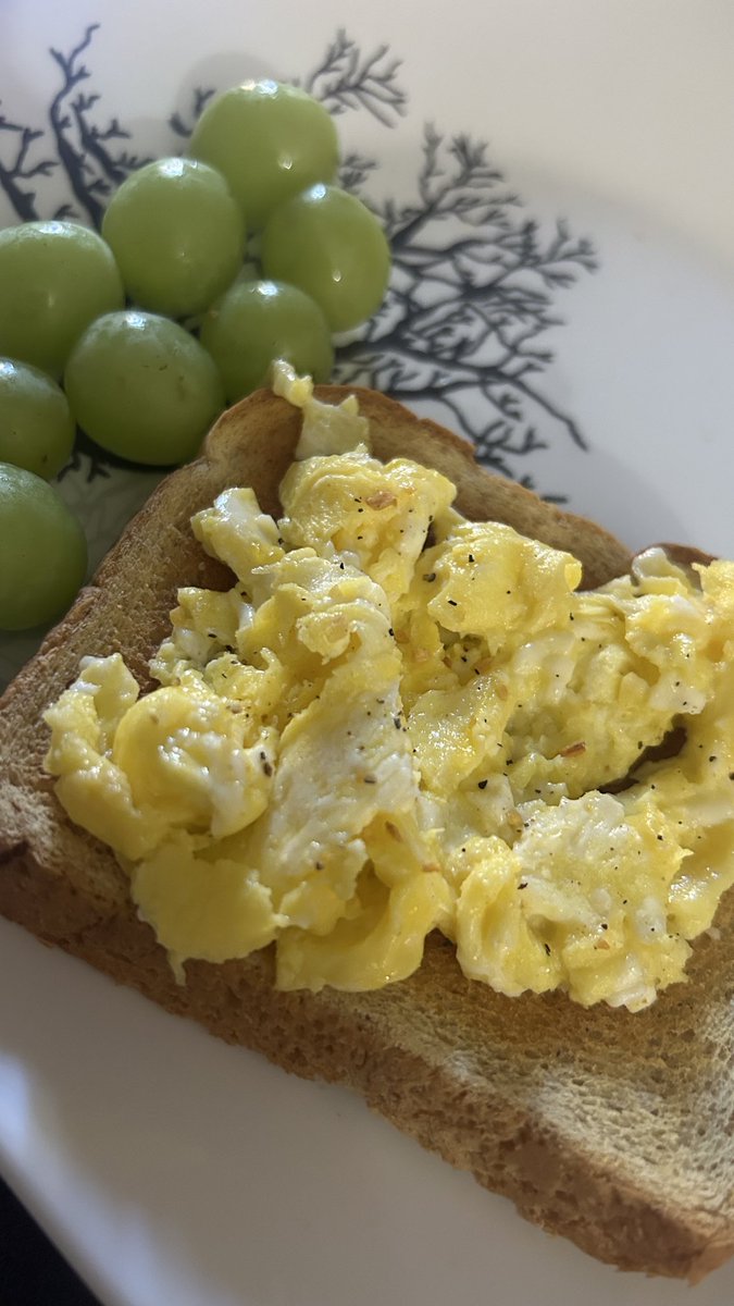 Chudster03's tweet photo. What i ate today as meals MINUS my like 500 cals in snacks😕✌🏽Im gonna fast until monday🫰🏽 https://t.co/zCx4k3prli