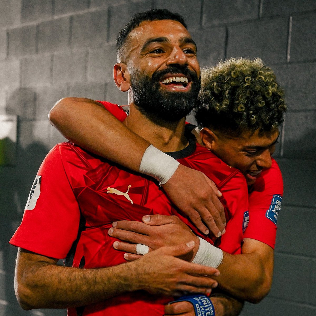 letroisclrs's tweet photo. carrying egypt on their back i love my boys https://t.co/unXPrzjkW4