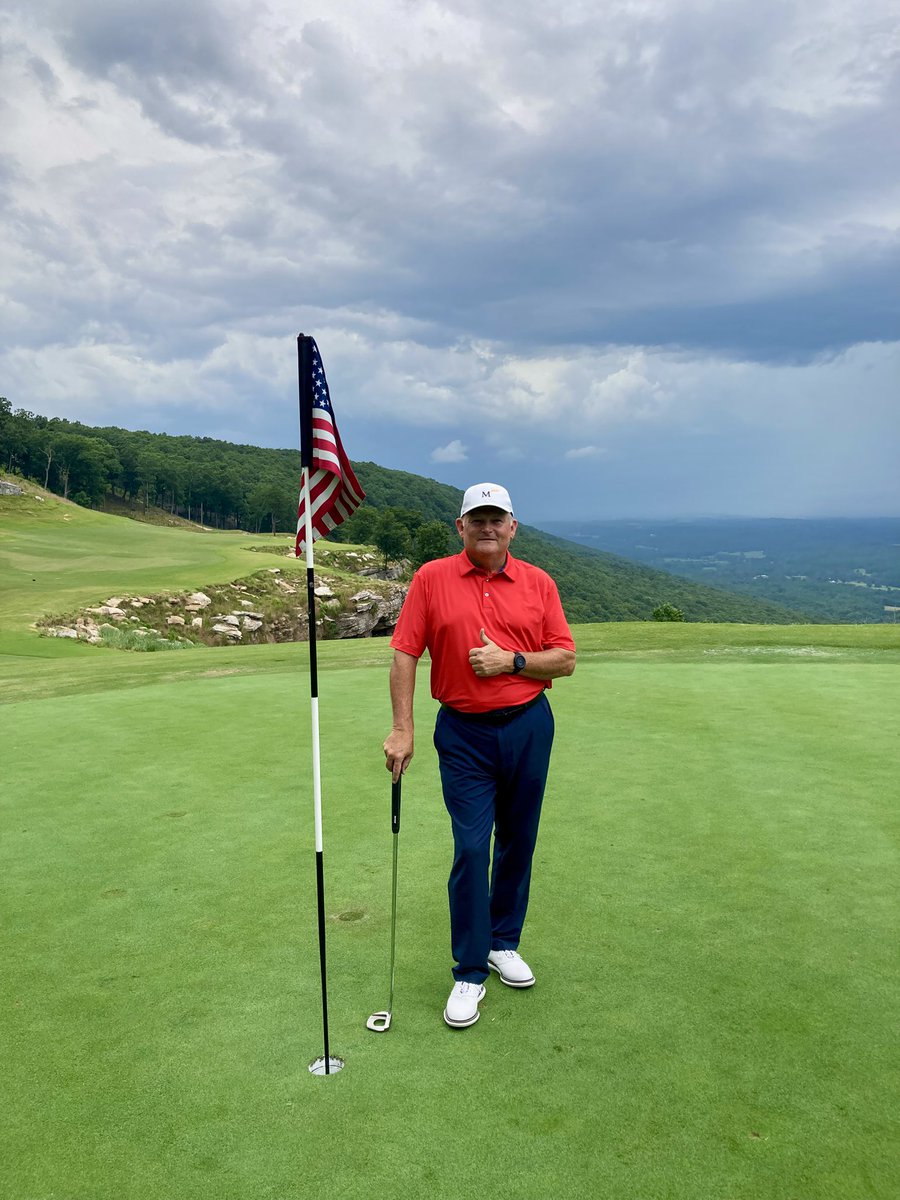 mrgoss's tweet photo. Wishing all who see this a wonderful Fourth of July! 🇺🇸 @The_McLemore https://t.co/tFRrVqs4cW