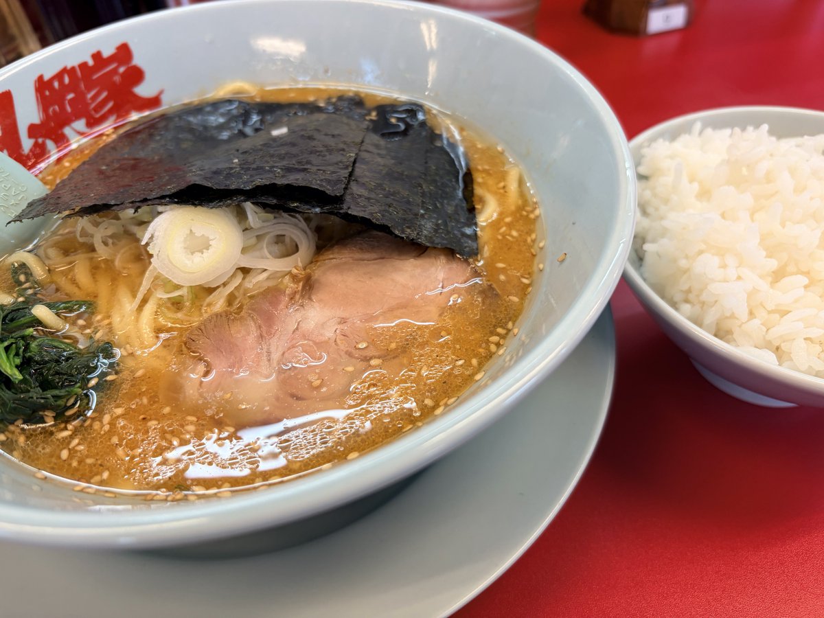 senqck's tweet photo. 本日も朝から気合を入れていきます https://t.co/AVVBUNIOll