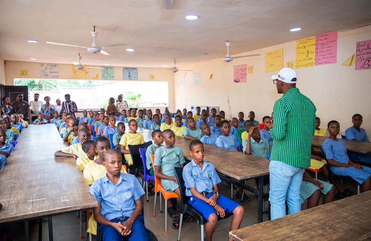 buezeofobuike's tweet photo. Aside the efforts of my team and I to provide impactful infrastructures for our communities in Aguata, our greatest achievement, in my own view, is the numerous lives we changed. 

For four years, we lifted lives, provided scholarships, inspired greatness, exposed hundreds of young people, etc.

Countless mornings, I have woken up to receive messages of sincere appreciations. 

“Sir, I cannot thank you enough for the words you spoke during your visit to my school last year. I have been admitted to study Medicine and Surgery”. 

“Dear Mayor, I am one of the senior prefects who you took to the Aguata school leaders training tour. I am in the university and I am now a class rep”. 

There are many more! 

Encountering some of these people in public places and hearing their developments as a result of our activities with them gladdens my heart. 

I feel great, reflecting on the lives we have pushed to fly higher.

It is not bricks and mortar which can be felt, but I am excited to have experimented the possibility of a political office holder to shape lives the way we have tried to do. 

Thanks to God for the grace.

❤️💡