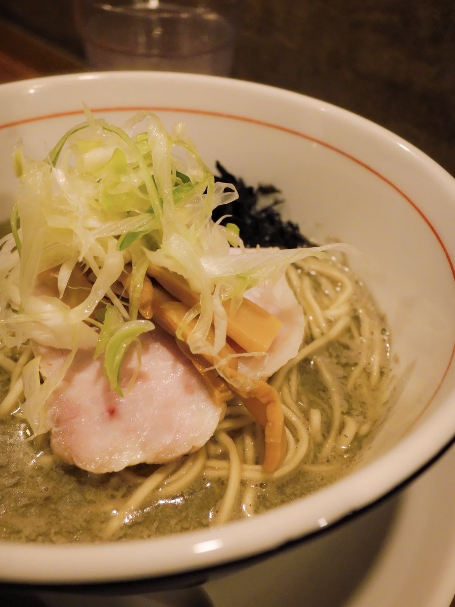 k2ya's tweet photo. 中華蕎麦 志@ひたちなか市東石川
・にぼし中華そば
氷見の旨味と伊吹のキレがウマーい♡

[味付き替玉] 釜玉S.U.K.I.Y.A.K.I
今回もちょいTom味おねだり😁
日本とタイの共演ウマシ♡
写真のWBが転んだけど😂

㊗️20周年おめでとうございます🎉 https://t.co/irZpIsBLwv