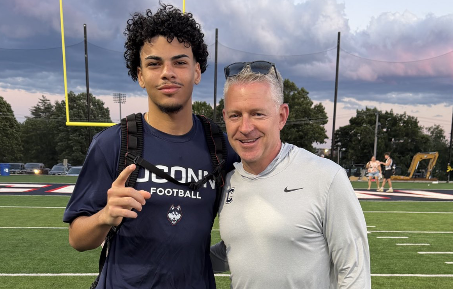 sixstarfootball's tweet photo. EVENT COVERAGE | Several talented prospects rise profile at UConn (Offense)

☆ Six Star Football takes a look at several rising prospects making noise 💯
📈 Full evaluations and recruiting takeaways are now live.

📖 STORY ▶️ https://t.co/RZTxKveVII 

@CBlanchette75 @maxbrownCo2027 @RemQB1 @ErsiljanoC @MasonCameron09 @LexChatham @mattoxdimovski @RichieEdgehille @isdat_d4 @darenfleurimont @TraeFord2028 @MGarfinkel @WilliamH_Gill @andrew_gomon21 @JacksonGrey_8 @jguins_ @ThacherHanzely @XavierHairston5 @Alyn_Husereau @Cam_kenney71 @roberto_lopez7 @owen_lyons62 @colemagro22 @ZMancuso72 @Nwa_Chinaza @GavinParks_ @posner99374 @JakeReed65 @KevinJRoig @RoSylvan @keylintaylor5 @LucianoTerrero2 @dieterweber2028 @207_TurnerW @2Turnerwhite @NickYebba