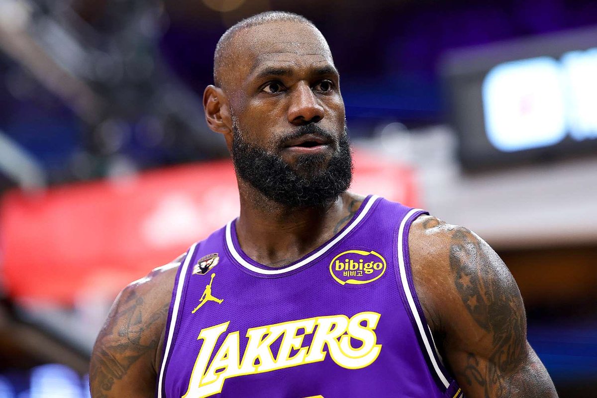 BGNHoops's tweet photo. 41 year old LeBron has most of the teams in the league holding off on making moves waiting to see what he does. 

Even at 41 years old he is a needle mover. 

Shows you his greatness. https://t.co/2KrE32KCRv