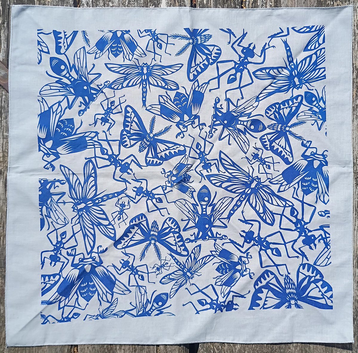 Justseeds's tweet photo. Bug Bandanas! Two colorways of this handmade cotton hanky by @TooSphexy celebrating our arthropod allies https://t.co/MTbjsz5xRN