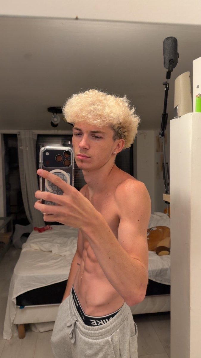 bltyson's tweet photo. Je viens de poster, foncez!🔞⬇️

https://t.co/HTkSLfU5tU https://t.co/ix0QmrTVDa