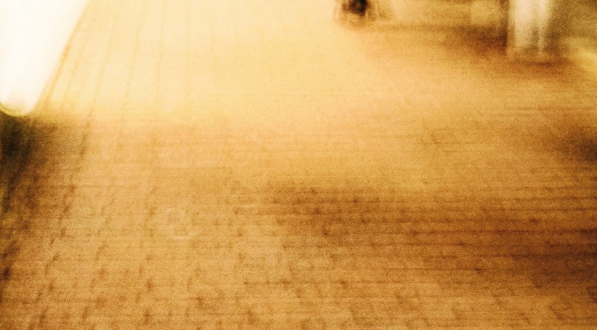 mgb1717's tweet photo. 遠い日の花火、ではない https://t.co/UhbooSwzk2