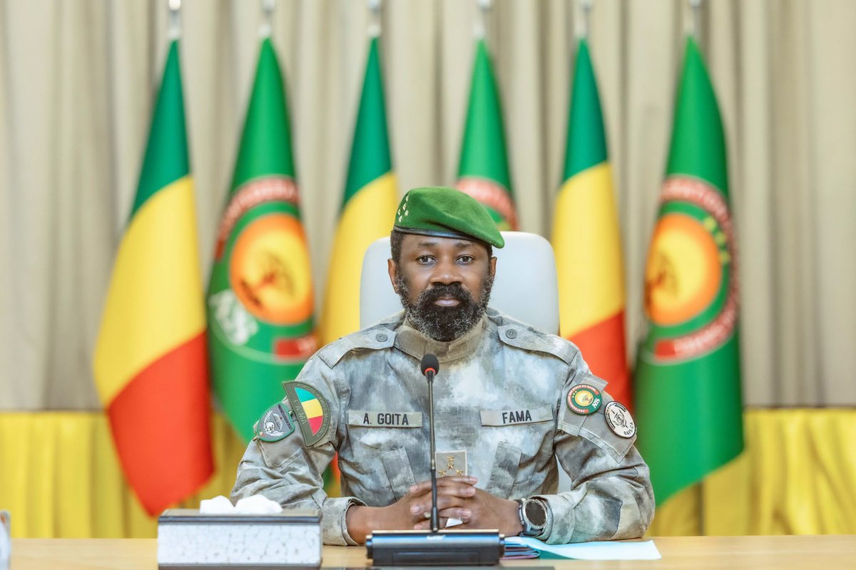 PresidenceMali's tweet photo. Le Conseil des Ministres s’est réuni en session ordinaire, le vendredi 3 juillet 2026, dans sa salle de délibérations au Palais de Koulouba, sous la présidence du Général d’Armée Assimi GOITA, Président de la Transition, Chef de l’Etat.
https://t.co/mwCugZvHIo https://t.co/YE8vUkxouI